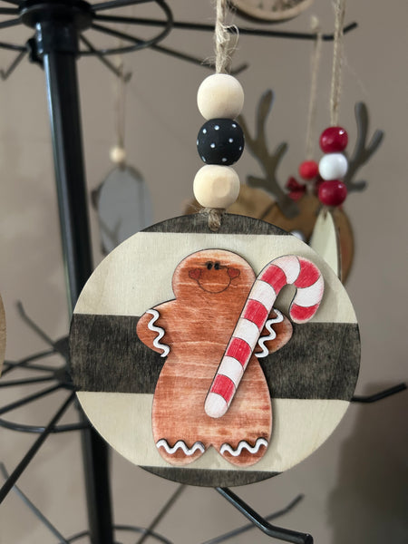 HAND PAINTED WOOD ORNAMENT OR WOOD  KIT